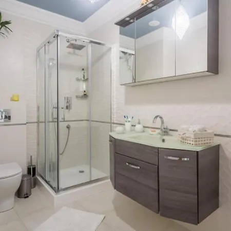 Apartment Oasis Penthouse On Calea Victoriei